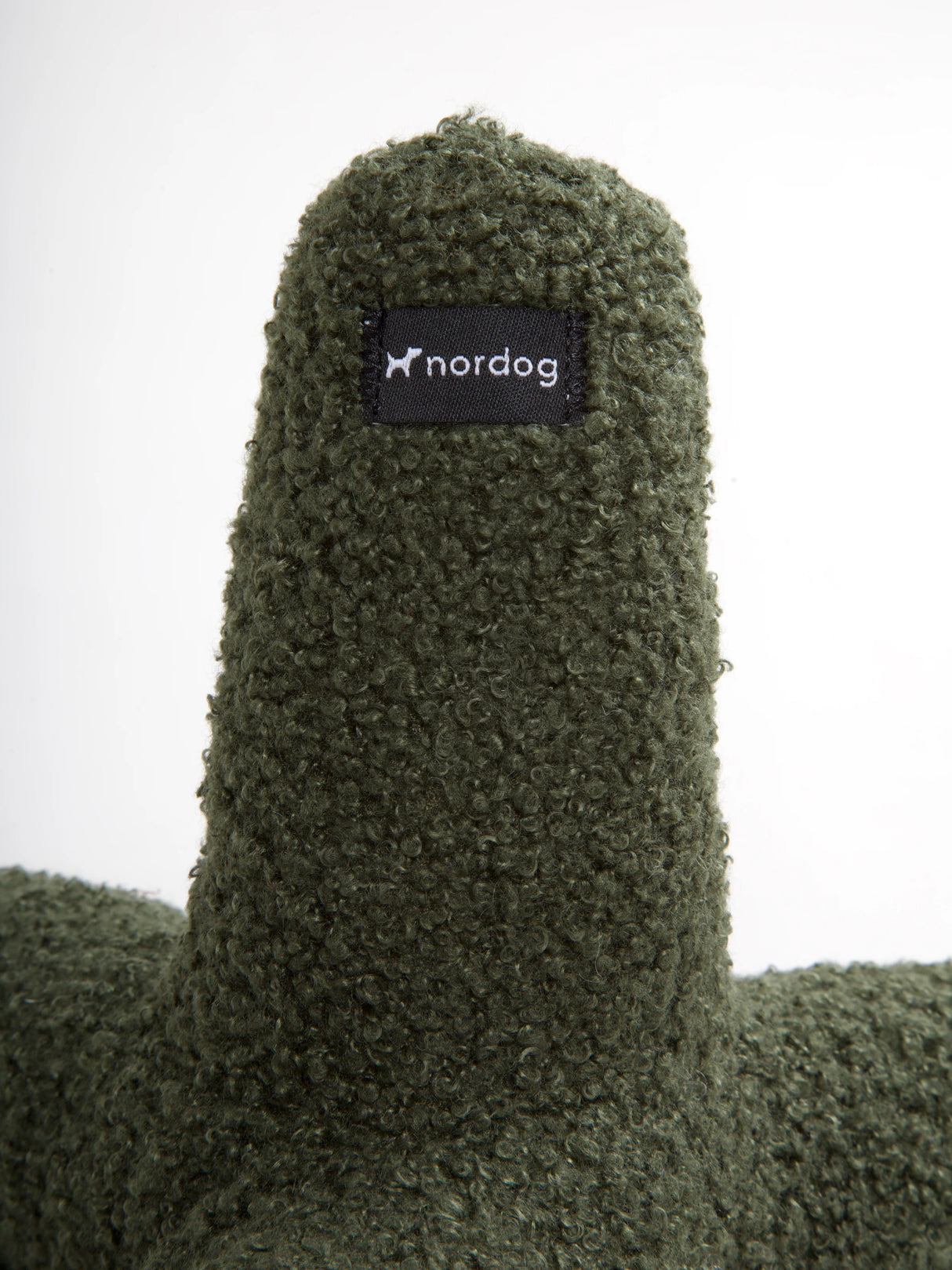 Nordog koiran pehmolelu vinkulla – pehmeä design-lelu, vihreä, 17 cm