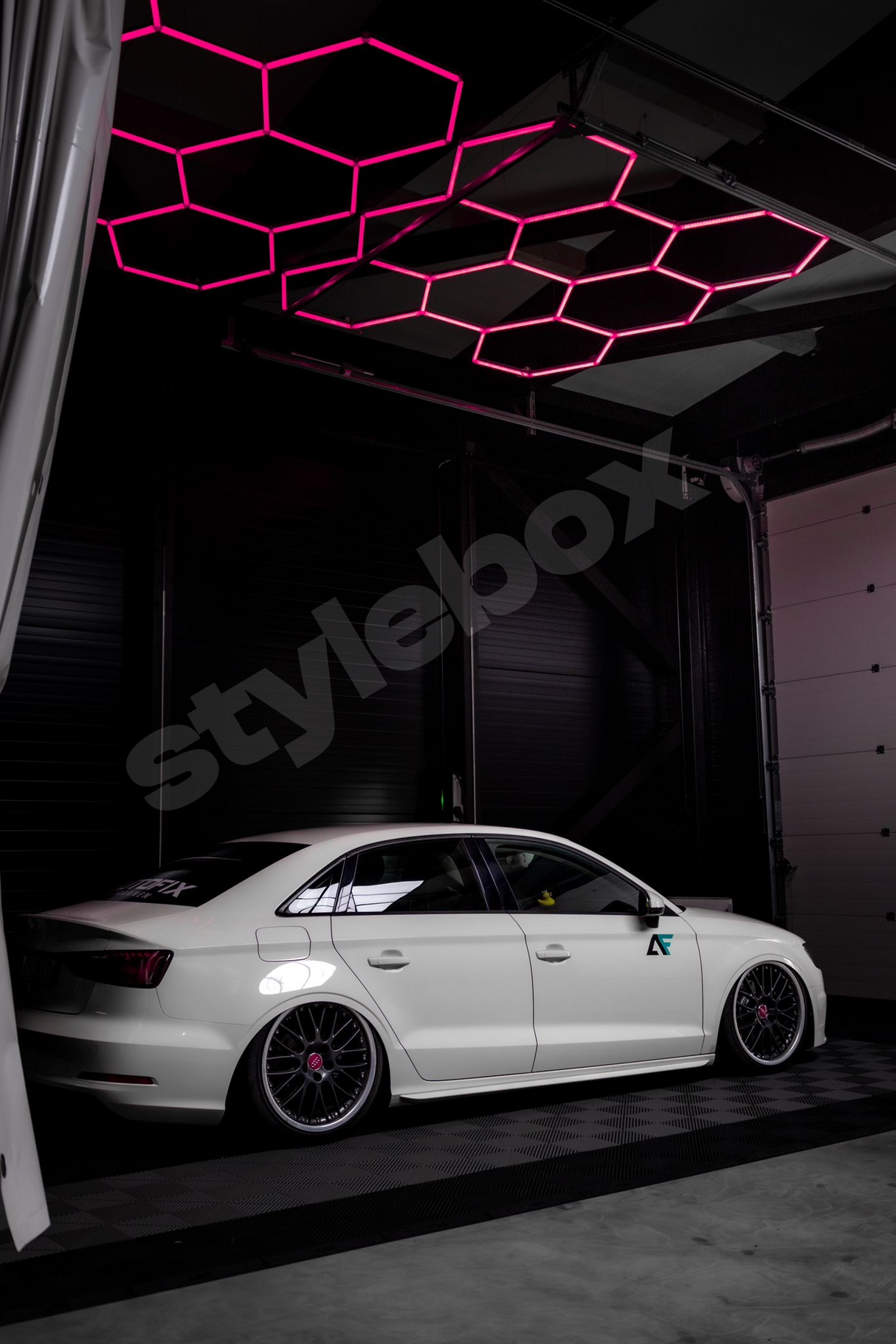 8 RGB Hexagon valaisin